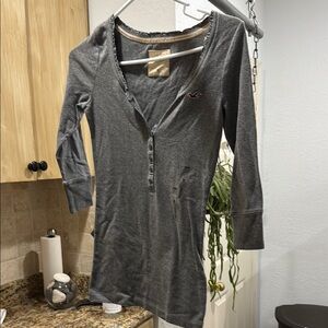 Hollister Gray 3/4 Sleeve Henley Top